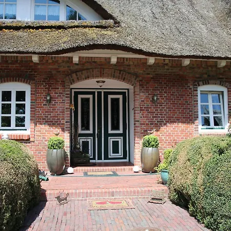 Erlenhof-steinau-fachwerkhaus-mit-reetdach * Steinau (Cuxhaven)